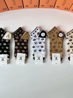 LV Socks D020260503264249