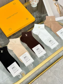 LV Socks D520260503373149