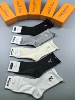 LV Socks D520260503552749