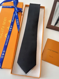 Alternative view of LV Ties E020260504427649