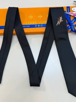Alternative view of LV Ties E020260504560549