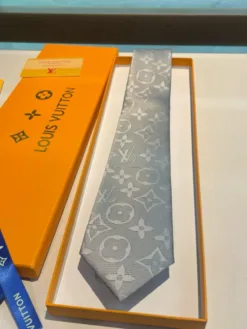 Alternative view of LV Ties E020260504984149