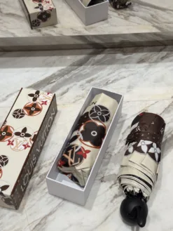 Alternative view of LV Umbrellas E020260503236049