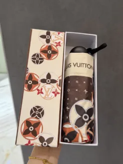 LV Umbrellas E020260503490849