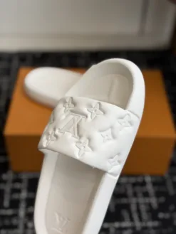 Alternative view of LV Uncategorized Shoes EU36-45 A7020260503102589