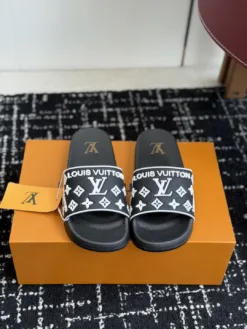 LV Uncategorized Shoes EU36-45 A7020260503102689