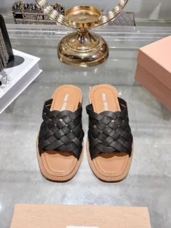 MIU MIU Sandals & Slides EU35-39 B90202605030728129