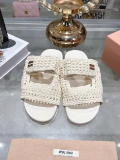 MIU MIU Sandals & Slides EU35-39 B90202605030759129