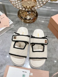 MIU MIU Sandals & Slides EU35-39 B90202605030761129