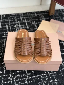 MIU MIU Sandals & Slides EU35-40 B99202605033228129