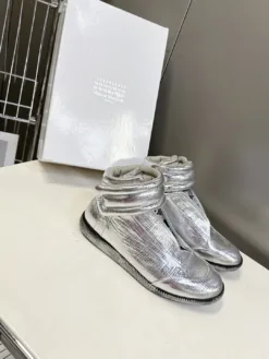 Alternative view of MM6 Boots EU40-46 D30202605030370169