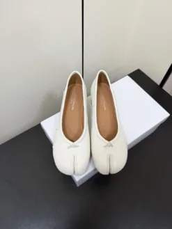 MM6 Flats & Loafers EU35-42 C10202605031210129