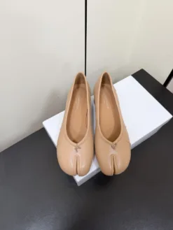 MM6 Flats & Loafers EU35-42 C10202605031211129