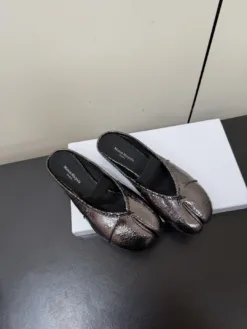 Alternative view of MM6 Sandals & Slides EU35-42 C00202605031157129