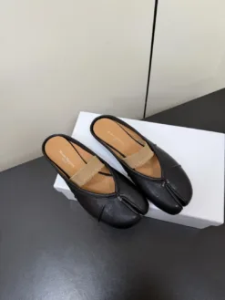 Alternative view of MM6 Sandals & Slides EU35-42 C00202605031159129