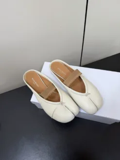 Alternative view of MM6 Sandals & Slides EU35-42 C00202605031160129