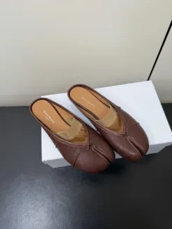 Alternative view of MM6 Sandals & Slides EU35-42 C00202605031164129