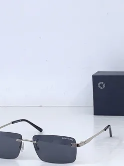 MONCLER Glasses & Sunglasses A0520260504666769