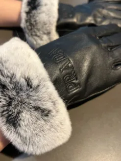 PRADA Gloves A0520260503652769