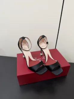 Alternative view of ROGER VIVIER Heels EU35-41 C50202605032326149
