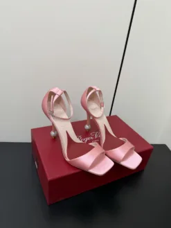 Alternative view of ROGER VIVIER Heels EU35-41 C50202605032328149