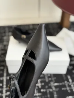 Alternative view of THE ROW Heels EU35-40 D20202605032498169