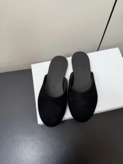 THE ROW Sandals & Slides EU35-39 B60202605031196119