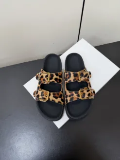 THE ROW Sandals & Slides EU35-39 B70202605031254119
