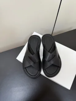 THE ROW Sandals & Slides EU35-39 B80202605031256129