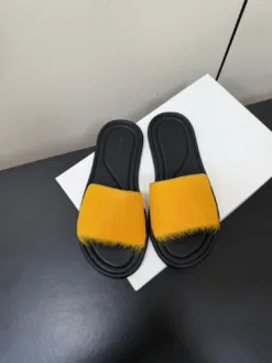 THE ROW Sandals & Slides EU35-40 B70202605031192119