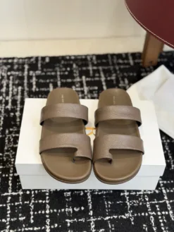 THE ROW Sandals & Slides EU35-40 C10202605033269129