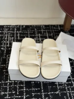 THE ROW Sandals & Slides EU35-40 C10202605033270129