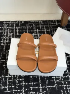THE ROW Sandals & Slides EU35-40 C10202605033271129
