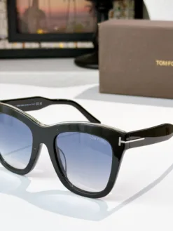 Alternative view of TOM FORD Glasses & Sunglasses A0020260504691459