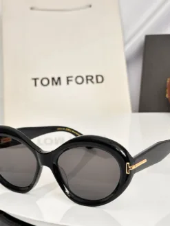 Alternative view of TOM FORD Glasses & Sunglasses A4520260504218079