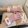 UGG Gloves E520260503531449