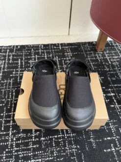 UGG Sandals & Slides EU35-41 B80202605032416129