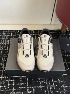 UGG Sneakers EU35-40 C40202605030443139