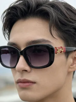 Alternative view of Uncategorized Glasses & Sunglasses A0120260504087859