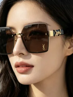 Alternative view of Uncategorized Glasses & Sunglasses A0220260504087659