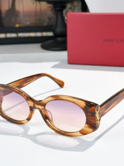 Alternative view of Uncategorized Glasses & Sunglasses A3520260504255169