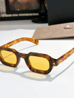 Alternative view of Uncategorized Glasses & Sunglasses B0520260504077689