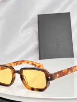 Alternative view of Uncategorized Glasses & Sunglasses B2520260504303999