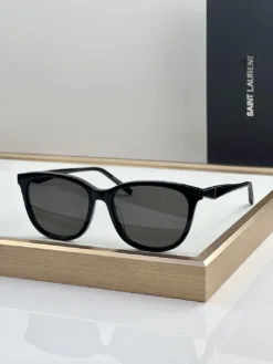 Alternative view of Uncategorized Glasses & Sunglasses B2820260504087399
