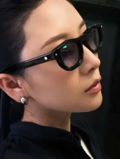Alternative view of Uncategorized Glasses & Sunglasses D520260504630349