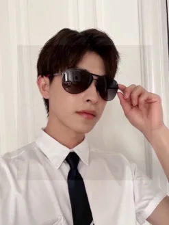 Alternative view of Uncategorized Glasses & Sunglasses I520260504295359