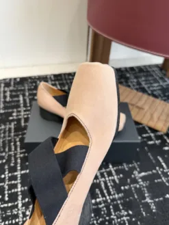 Alternative view of Uncategorized Heels EU35-40 D80202605031952179