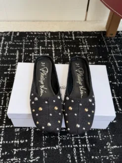 Uncategorized Sandals & Slides EU35-39 C70202605030404149