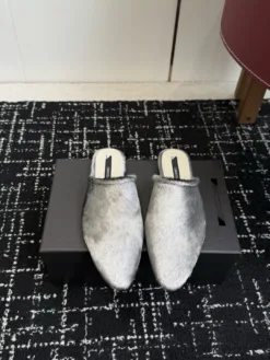 Uncategorized Sandals & Slides EU35-40 C00202605032655129