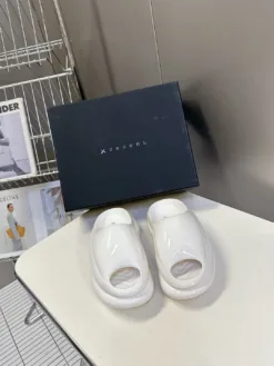 Uncategorized Sandals & Slides EU35-45 B50202605032558119